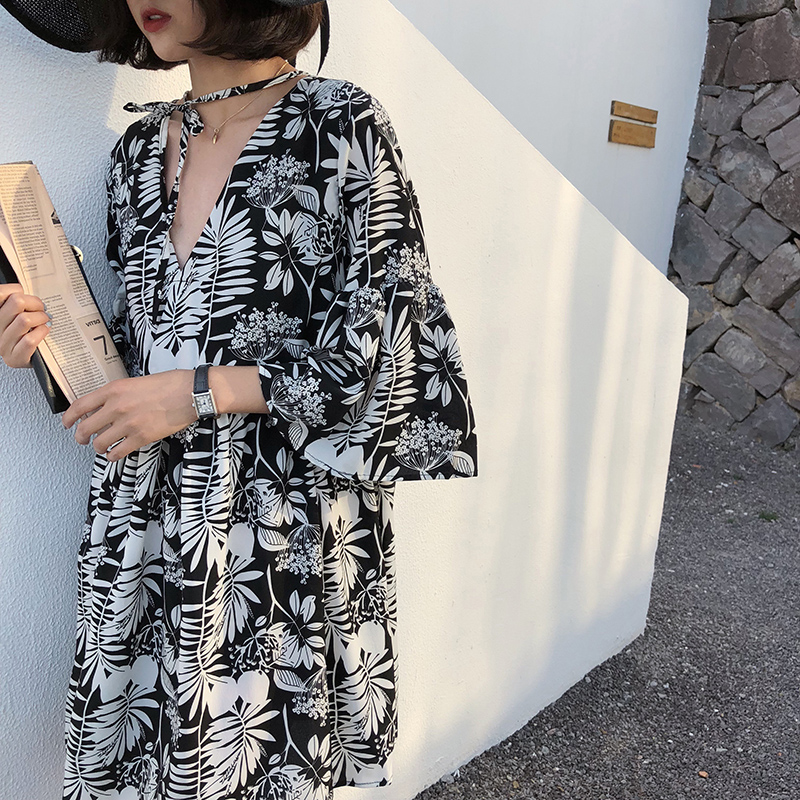 Wakacje na plaży na Bali, spód – Midi Skirt Floral recenzja i cena